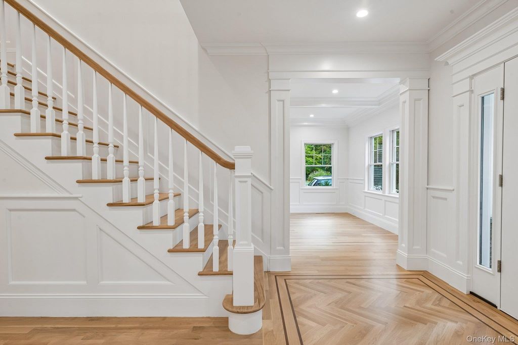 12 Orchard Meadow Road, East Williston, NY 11596 — photo 3