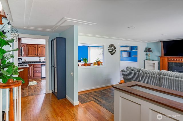 210 Shadow Lane NE, Olympia, WA 98506