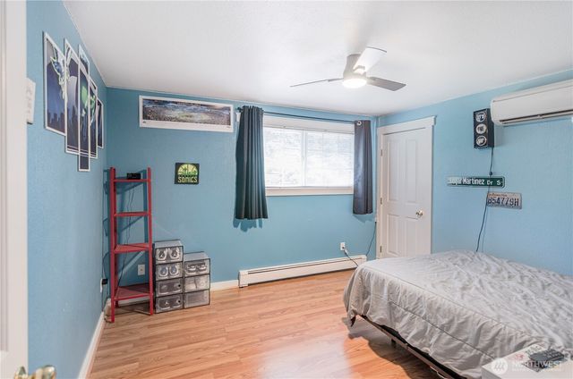 210 Shadow Lane NE, Olympia, WA 98506