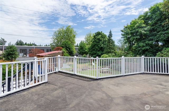210 Shadow Lane NE, Olympia, WA 98506