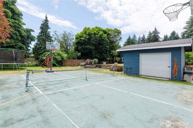 210 Shadow Lane NE, Olympia, WA 98506