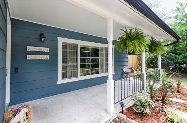 210 Shadow Lane NE, Olympia, WA 98506
