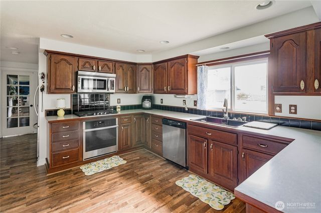 210 Shadow Lane NE, Olympia, WA 98506