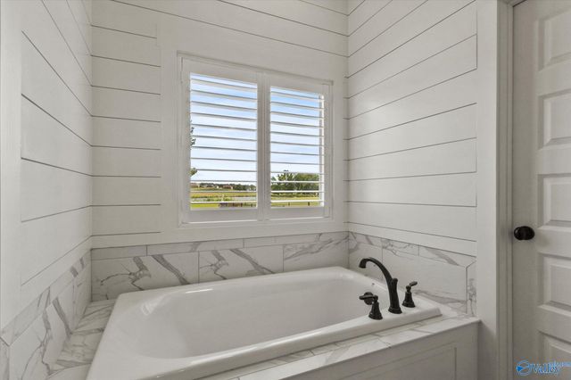 23567 Piney Creek Drive, Athens, AL 35613