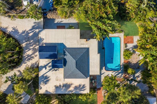 504 71ST STREET, Holmes Beach, FL 34217