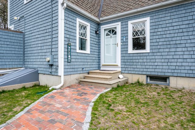 14 Daisy Lane, South Yarmouth, MA 02664