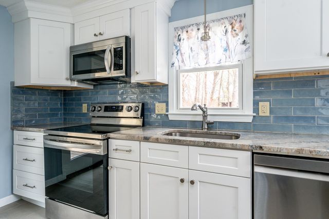 14 Daisy Lane, South Yarmouth, MA 02664