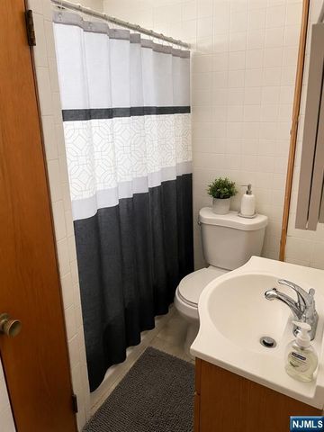 418 Howe Avenue, Passaic, NJ 07055