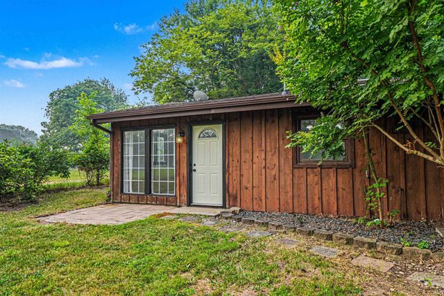 26058 State Road 2 Highway, South Bend, IN 46619