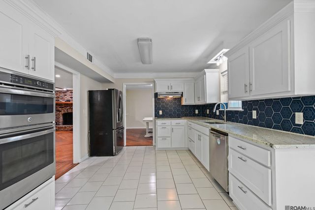 43029 Norman Dyer Ln, Gonzales, LA 70737