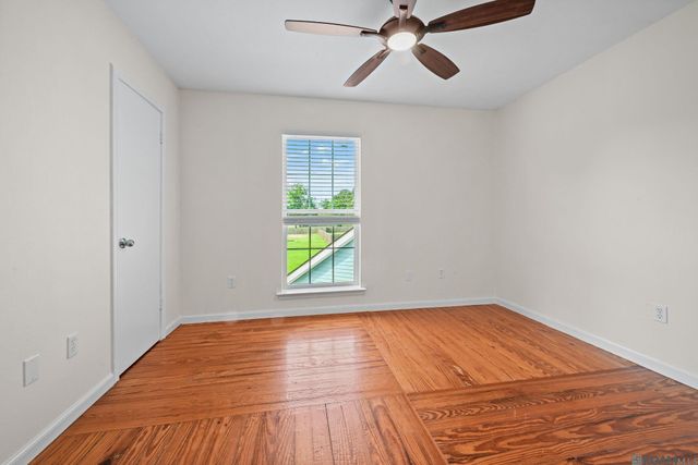 43029 Norman Dyer Ln, Gonzales, LA 70737