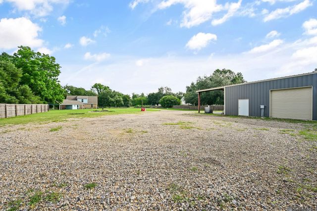 43029 Norman Dyer Ln, Gonzales, LA 70737