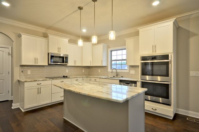 1332 JUNIPER PASS, Clarksville, TN 37043