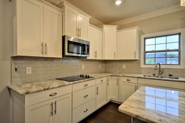 1332 JUNIPER PASS, Clarksville, TN 37043