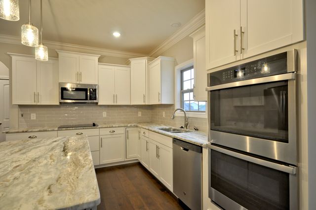 1332 JUNIPER PASS, Clarksville, TN 37043