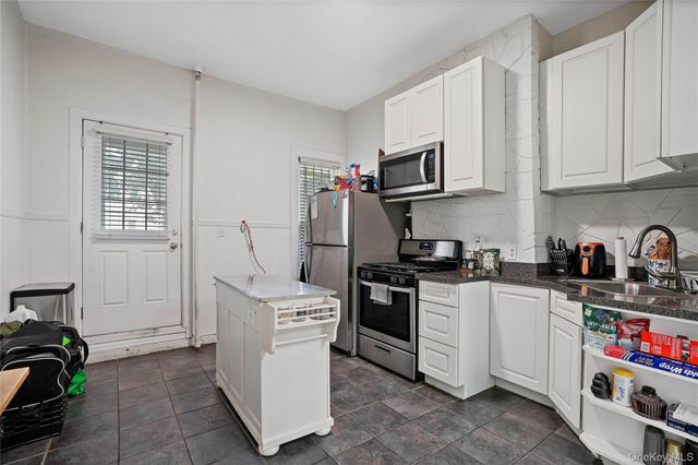 629 E 183rd Street, Bronx, NY 10458
