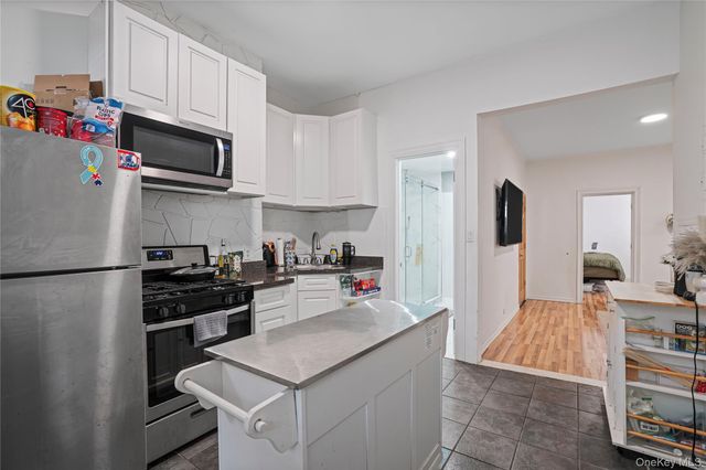 629 E 183rd Street, Bronx, NY 10458