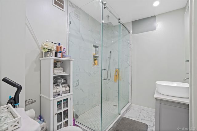 629 E 183rd Street, Bronx, NY 10458