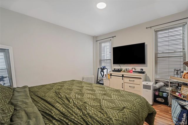 629 E 183rd Street, Bronx, NY 10458