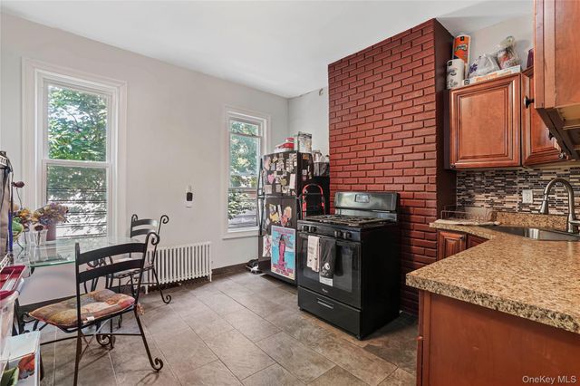 629 E 183rd Street, Bronx, NY 10458