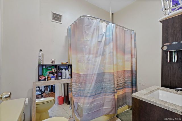 629 E 183rd Street, Bronx, NY 10458