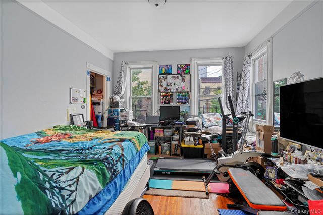 629 E 183rd Street, Bronx, NY 10458