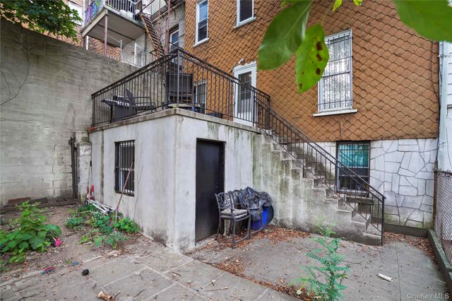 629 E 183rd Street, Bronx, NY 10458