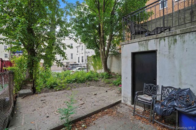 629 E 183rd Street, Bronx, NY 10458