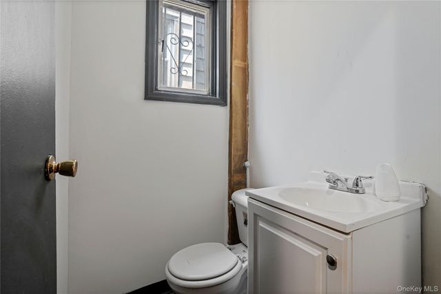 629 E 183rd Street, Bronx, NY 10458