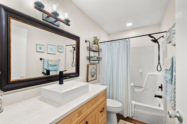 61 Woodland Drive 107, Vero Beach, FL 32962