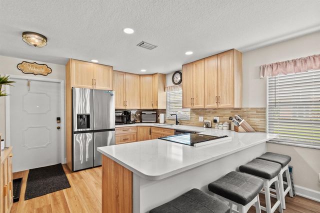 61 Woodland Drive 107, Vero Beach, FL 32962