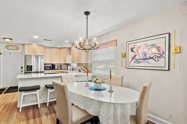 61 Woodland Drive 107, Vero Beach, FL 32962