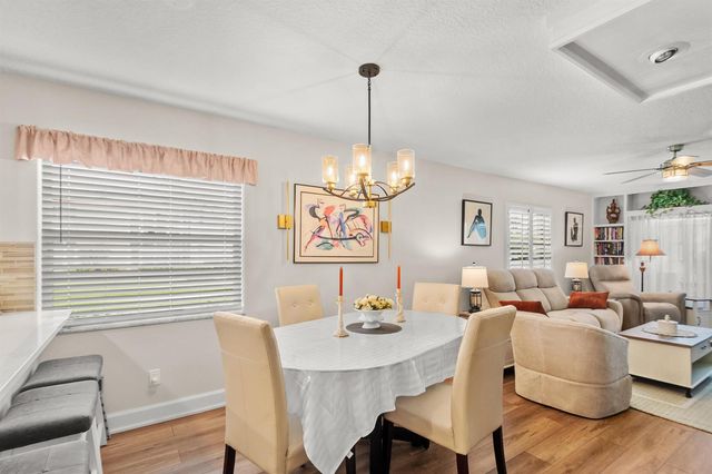 61 Woodland Drive 107, Vero Beach, FL 32962