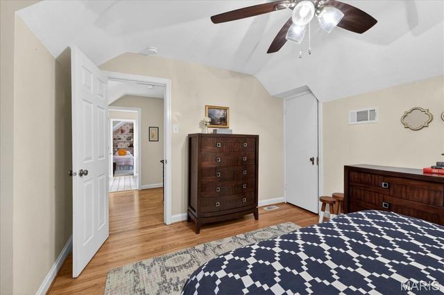 8104 Stratford Drive, Clayton, MO 63105