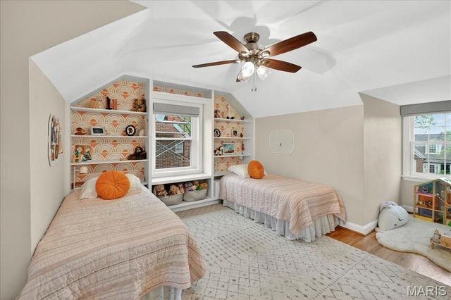 8104 Stratford Drive, Clayton, MO 63105