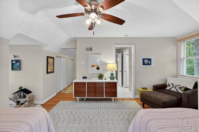 8104 Stratford Drive, Clayton, MO 63105
