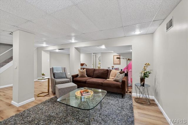 8104 Stratford Drive, Clayton, MO 63105