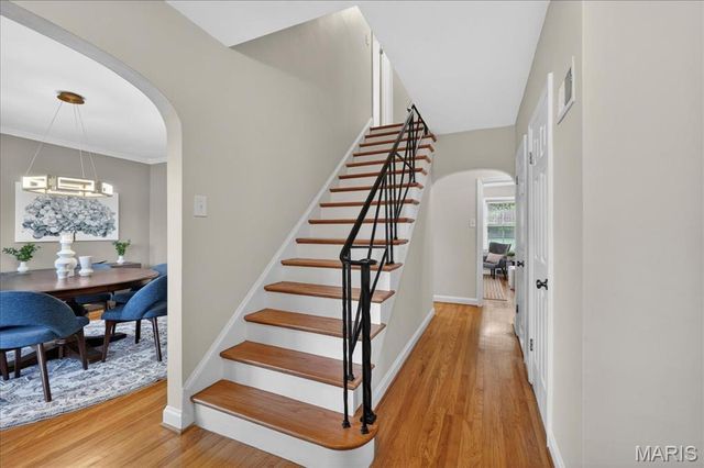 8104 Stratford Drive, Clayton, MO 63105