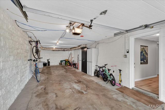 8104 Stratford Drive, Clayton, MO 63105