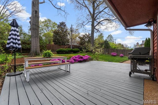 8104 Stratford Drive, Clayton, MO 63105