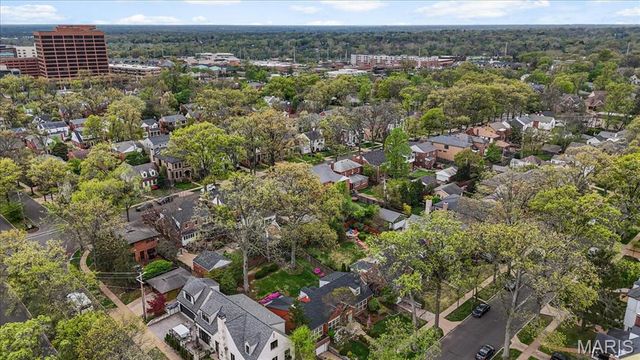 8104 Stratford Drive, Clayton, MO 63105