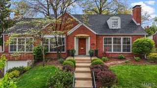 8104 Stratford Drive, Clayton, MO 63105