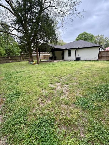 315 S Oak Street, Brookland, AR 72417