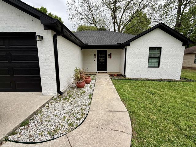 315 S Oak Street, Brookland, AR 72417