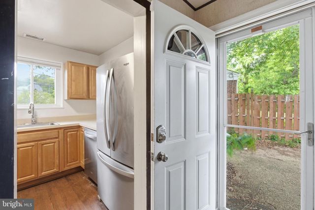 6801 ADELPHI RD, University Park, MD 20782