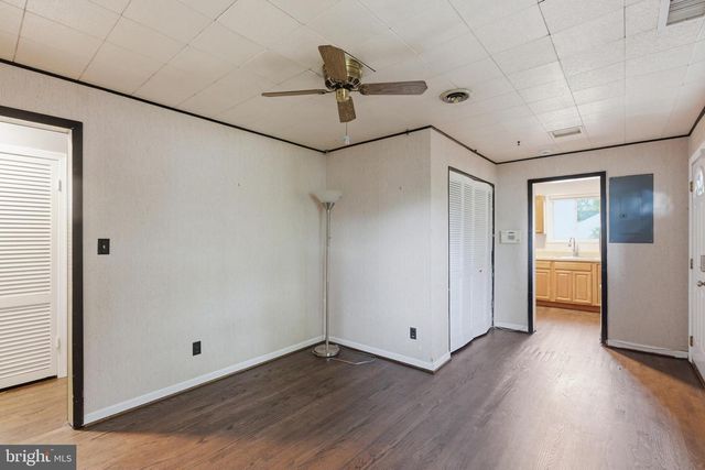 6801 ADELPHI RD, University Park, MD 20782