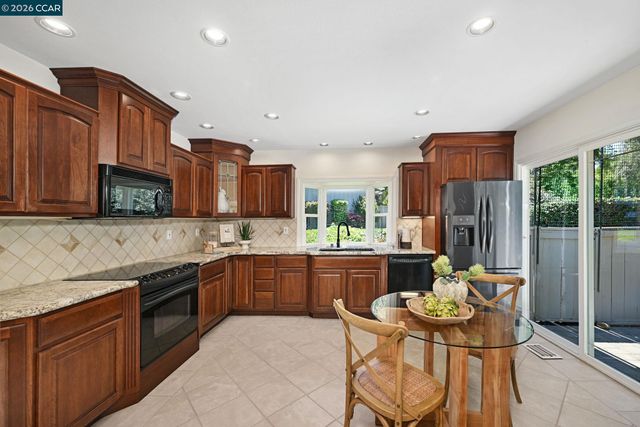 1937 W Rancho Verde Circle, Danville, CA 94526