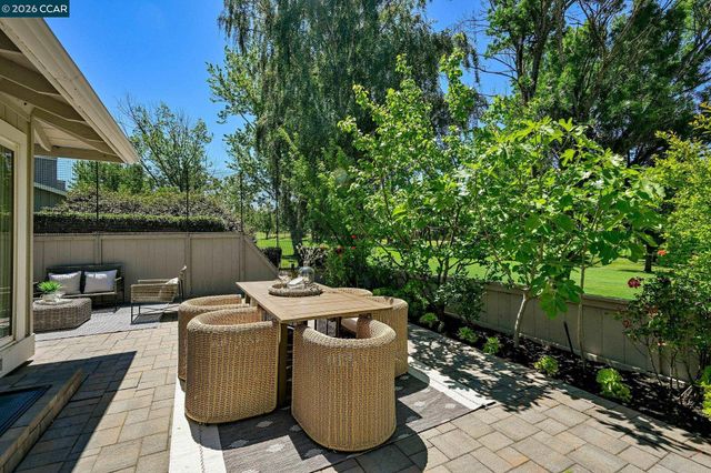 1937 W Rancho Verde Circle, Danville, CA 94526