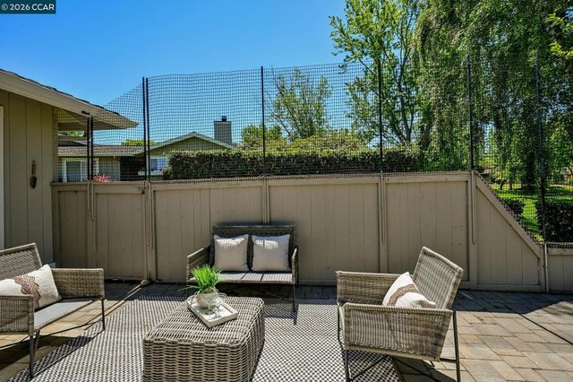 1937 W Rancho Verde Circle, Danville, CA 94526