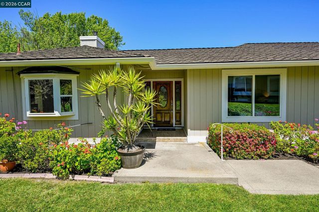 1937 W Rancho Verde Circle, Danville, CA 94526